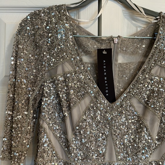NWT AIDAN MATTOX BEADED SILVER GOWN - Picture 8 of 17